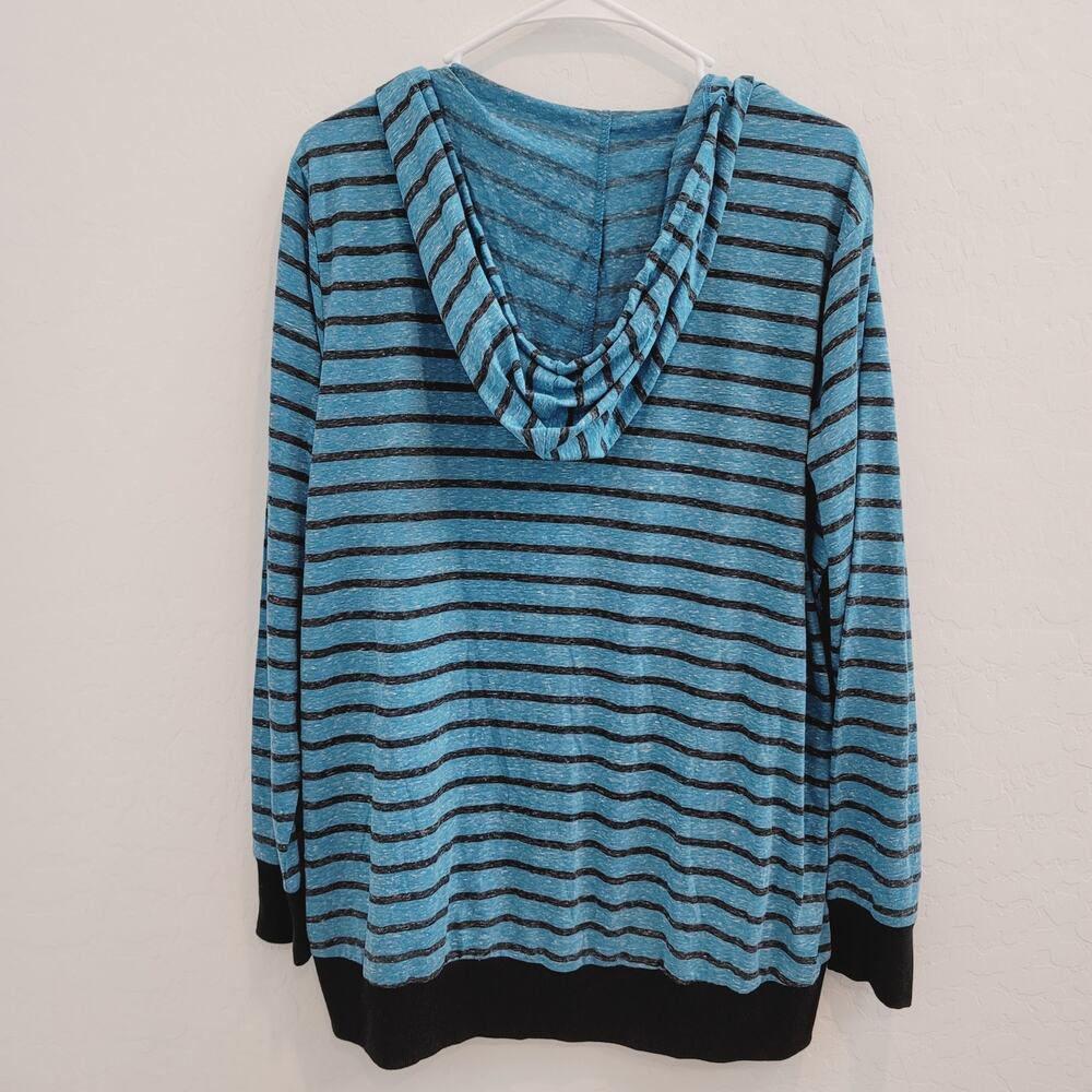 NWOT LA THREADS Blue & Black Striped Zipper Front Hoodie Top Women's Size 1X - Picture 3 of 8
